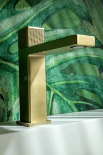 Смеситель для раковины Boheme Quad 159-MG автоматический золото матовое