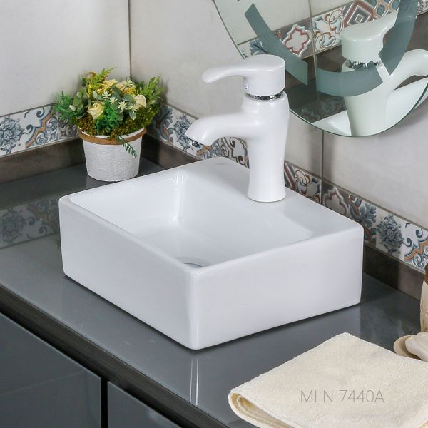 Накладная раковина Melana 7440A-805 33см белый