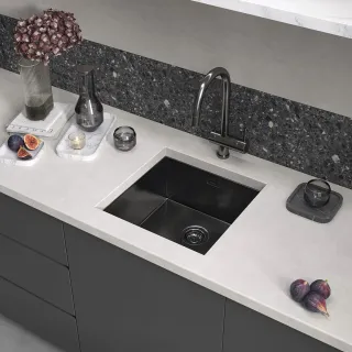 Мойка кухонная Reflexion Como 44-BL RX2044BLS оружейная сталь