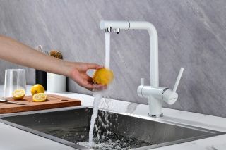 Смеситель для кухни Paulmark Serpentine Se213222-431 белый матовый